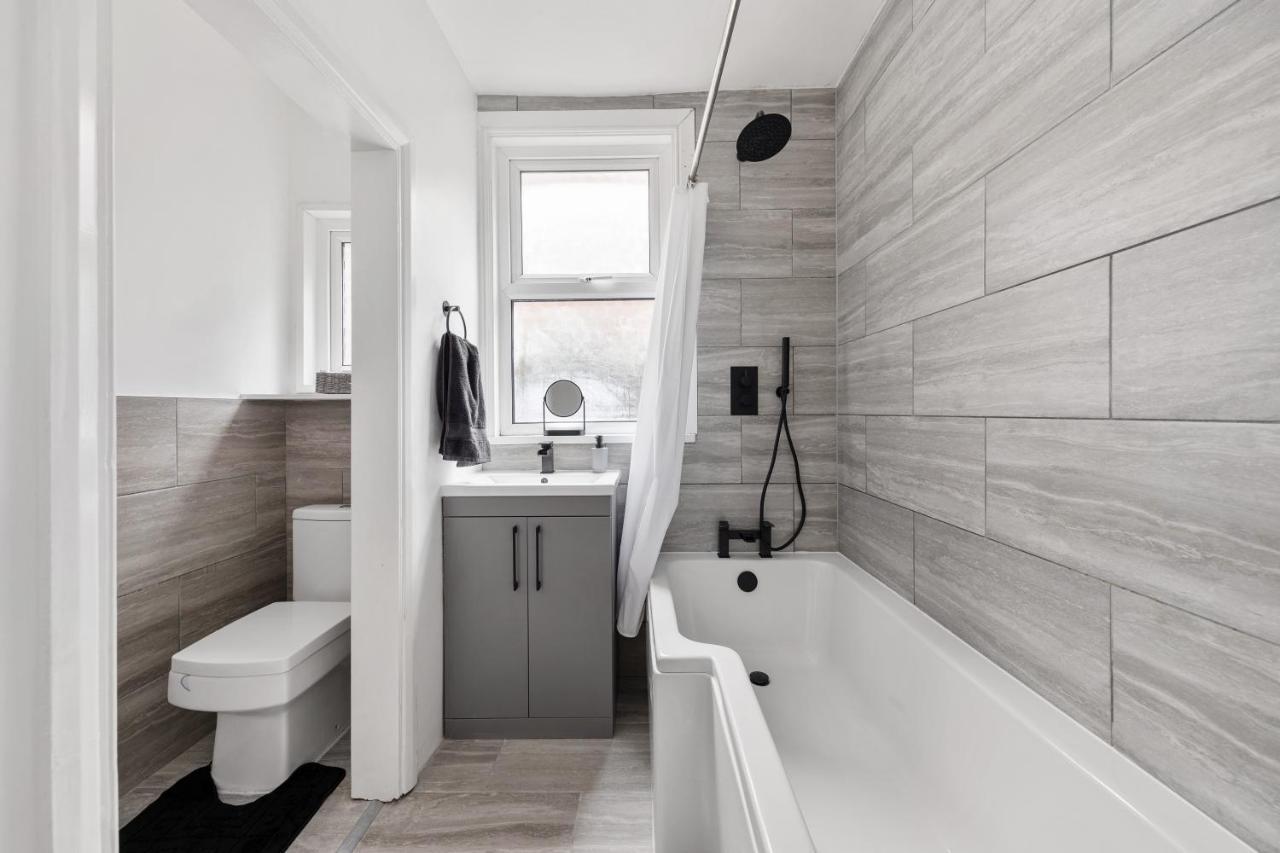 Beautifully Modern 2-bed W/garden Apartamento *